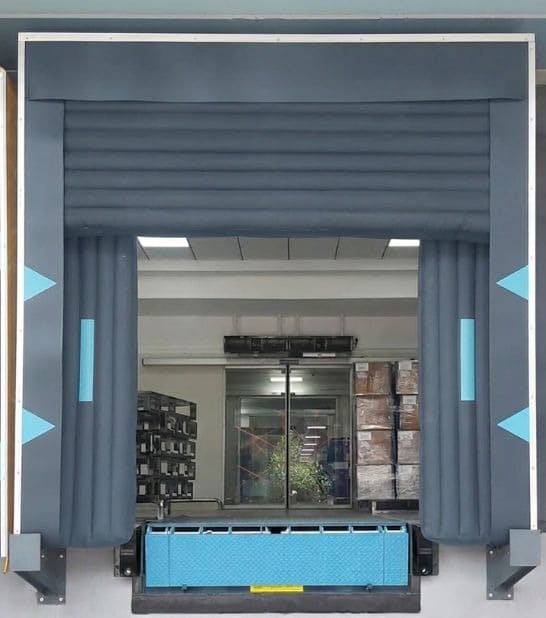 inflatable-dock-shelter